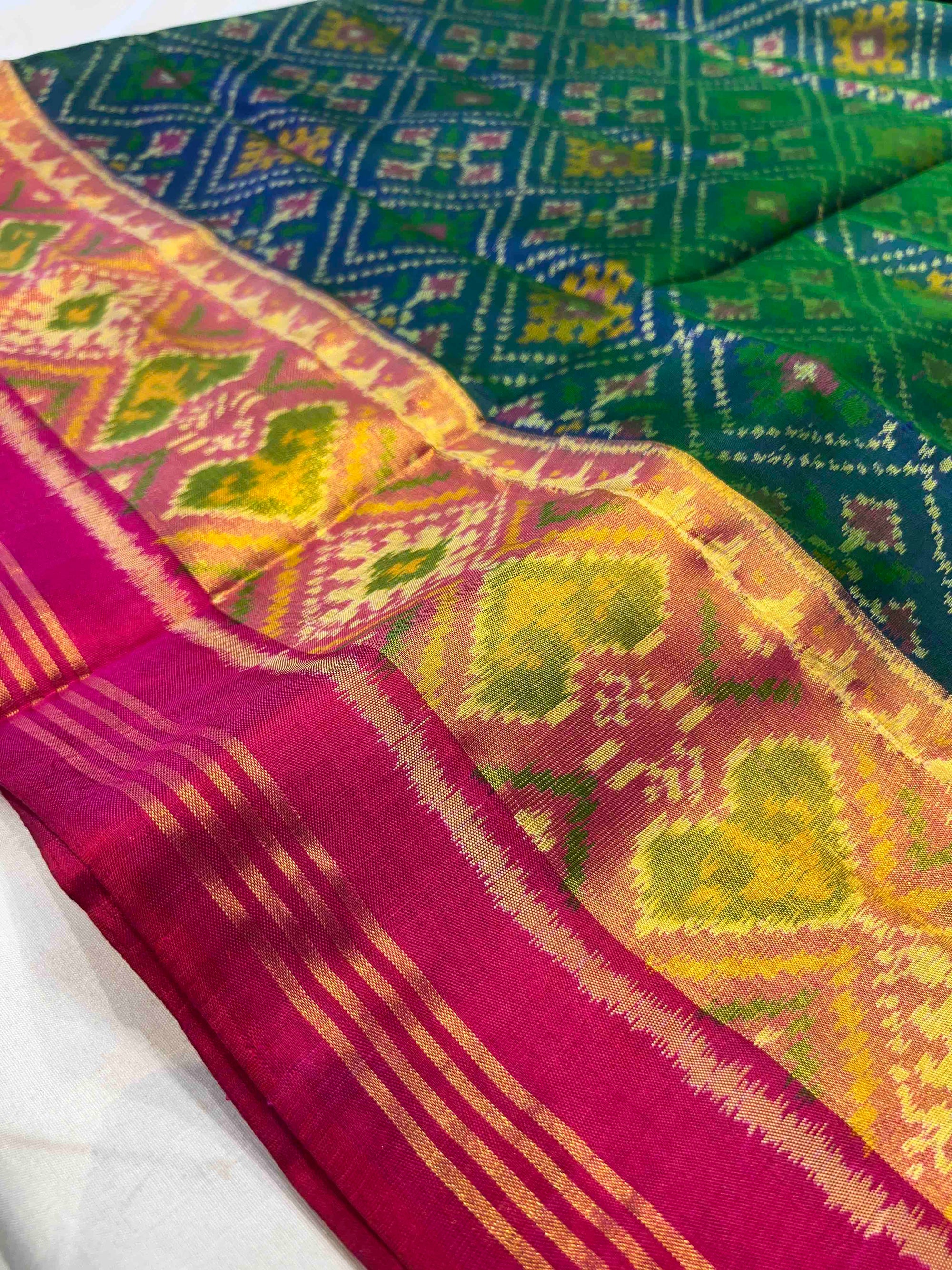 Pan-Chanda Traditional Design Handwoven Patola Silk Saree