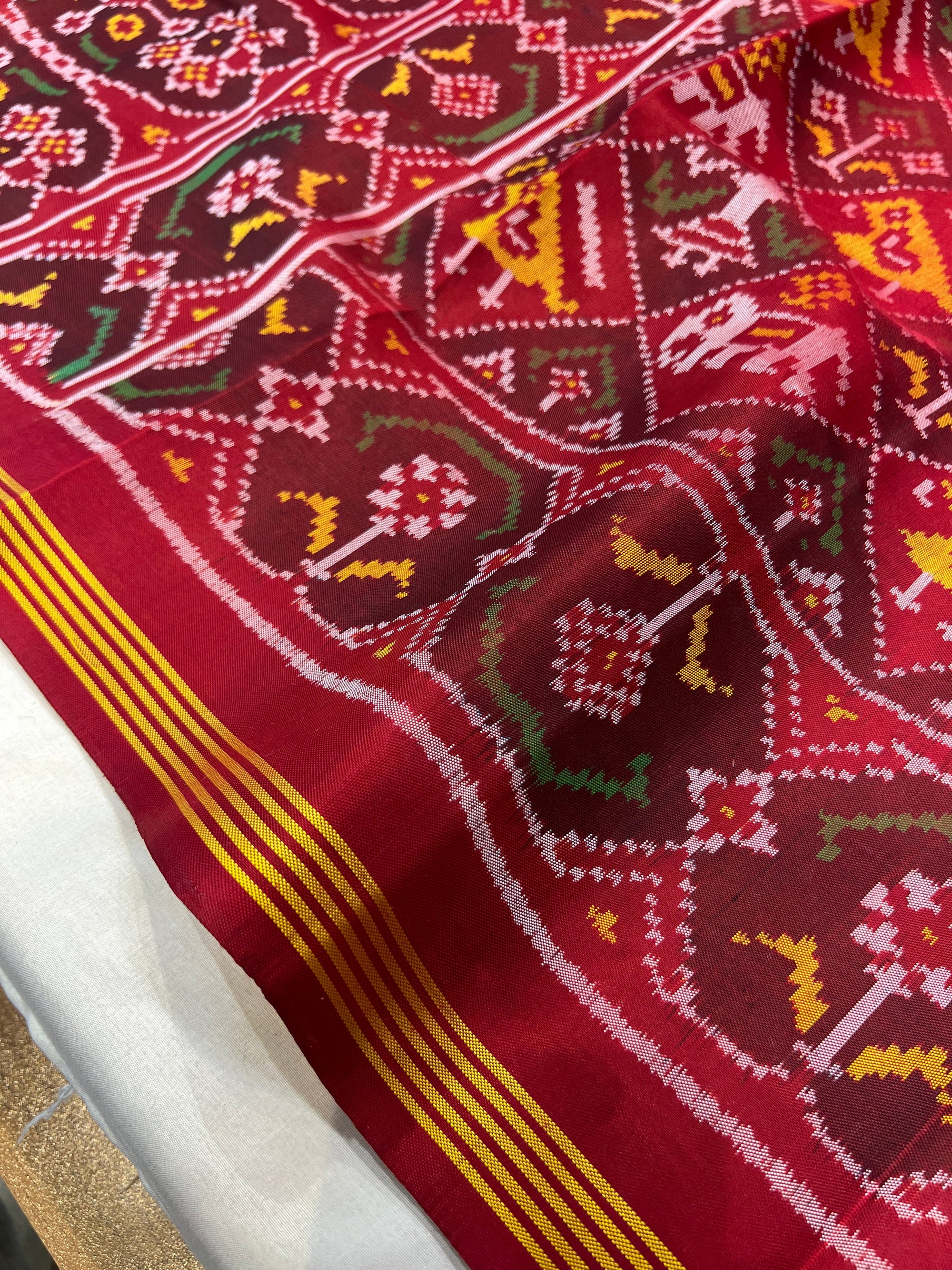 Red And Maroon Narikunj Handwoven Patola Silk Saree