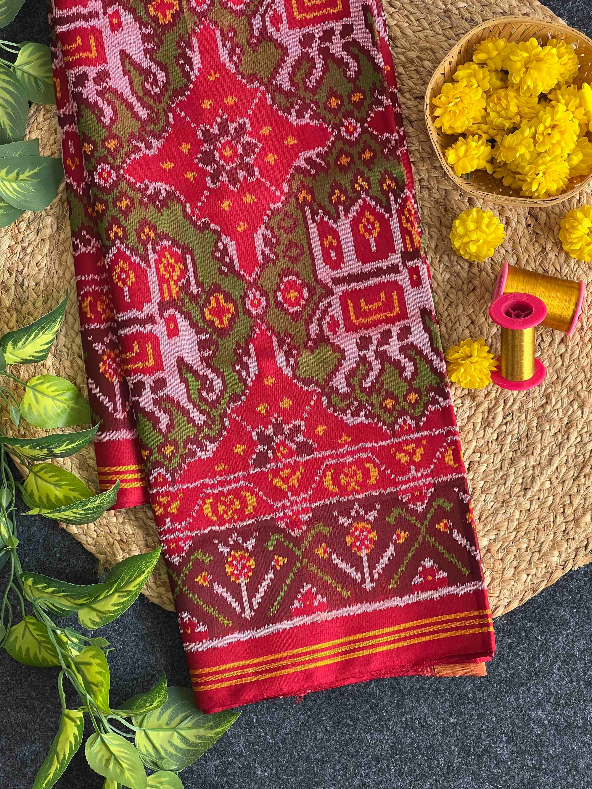 Green & Red Chabdi Elephent Design Hand Woven Rajkot Ikat Patola Silk Saree