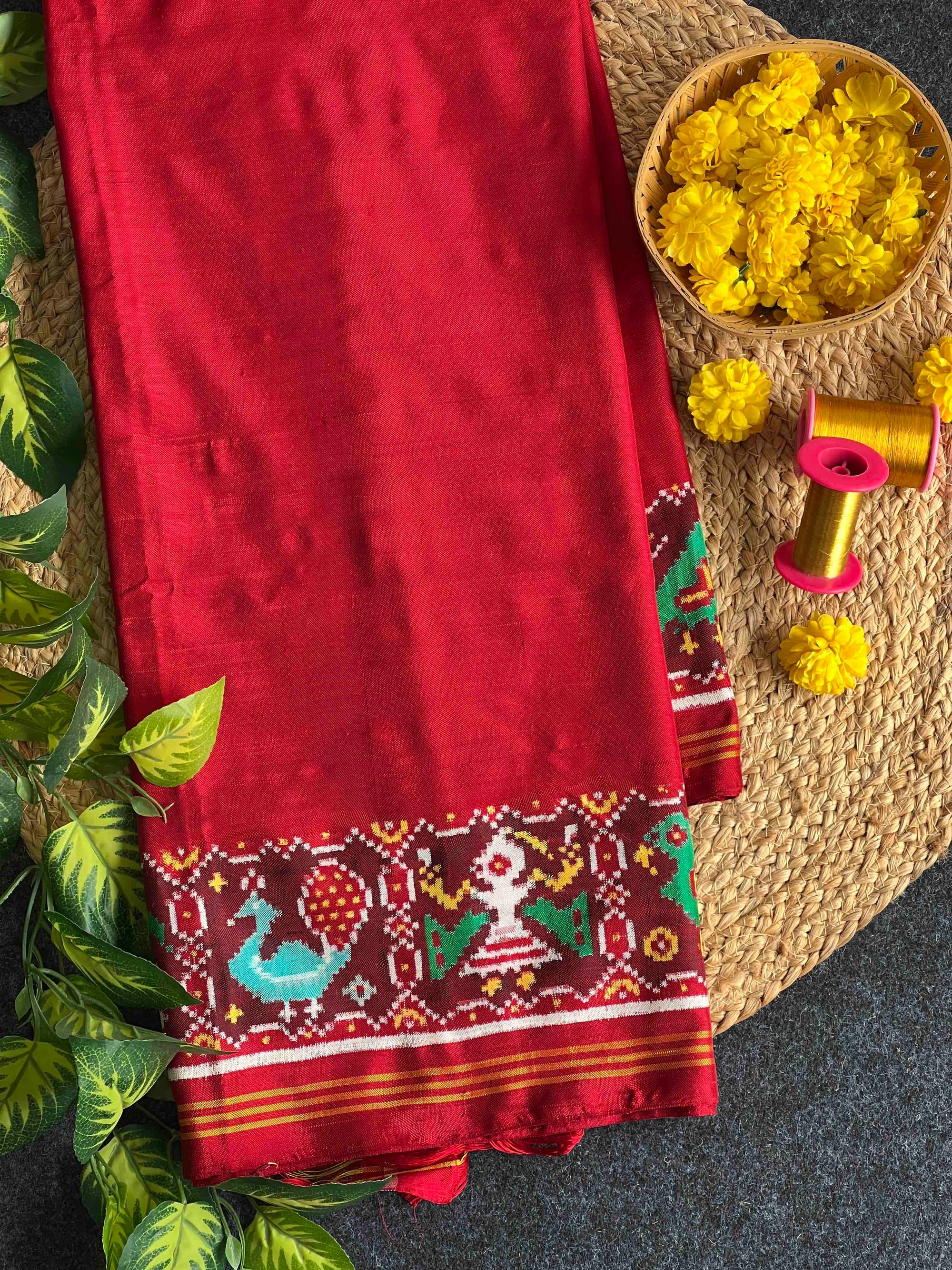 Full Red Plain With Narikunj Border Pure Hand Woven Double Ikat Patola Silk Saree