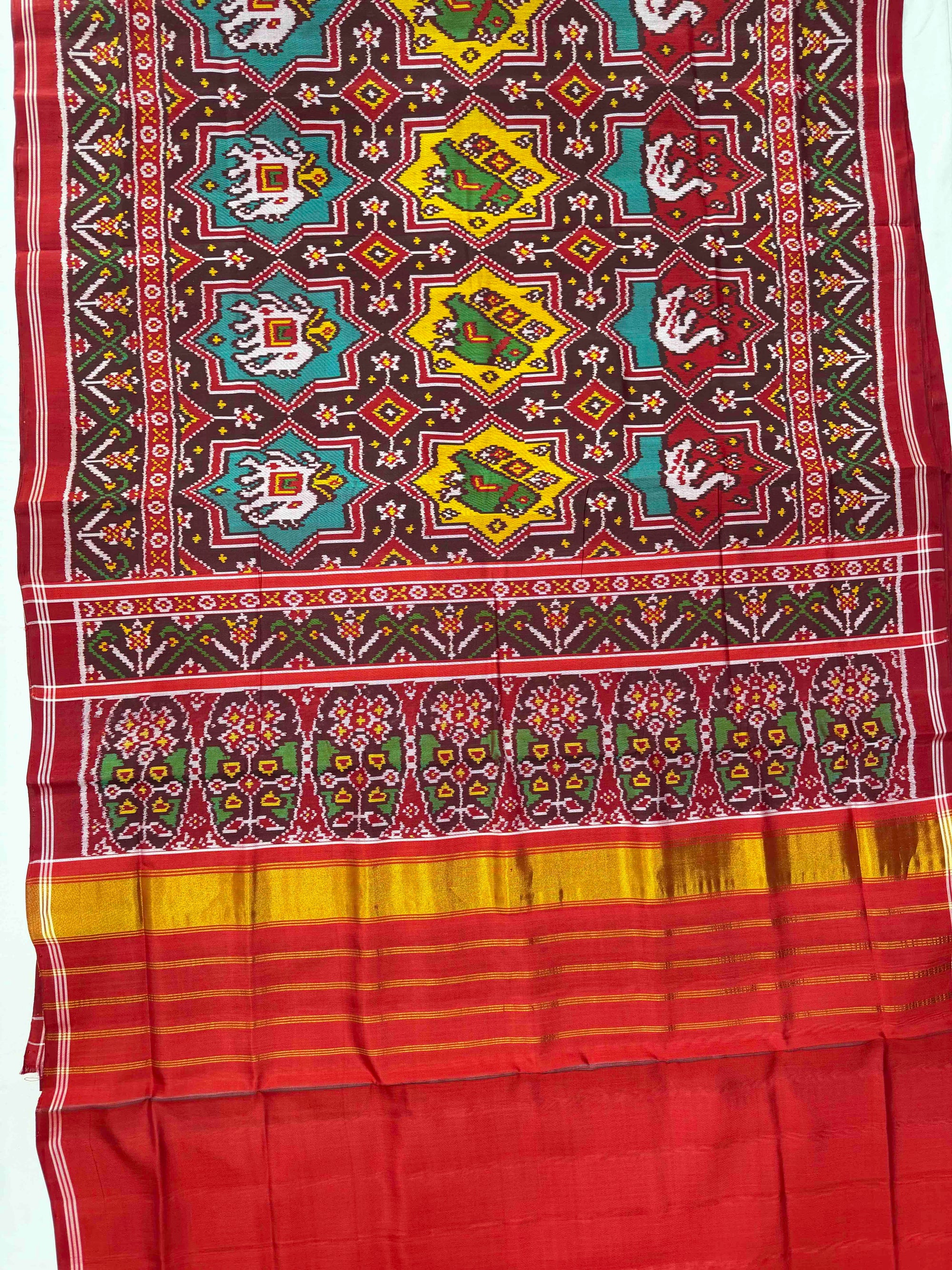 Maroon And Red  Star Motifs Design Hand Woven Rajkot Ikat Patola Silk Saree