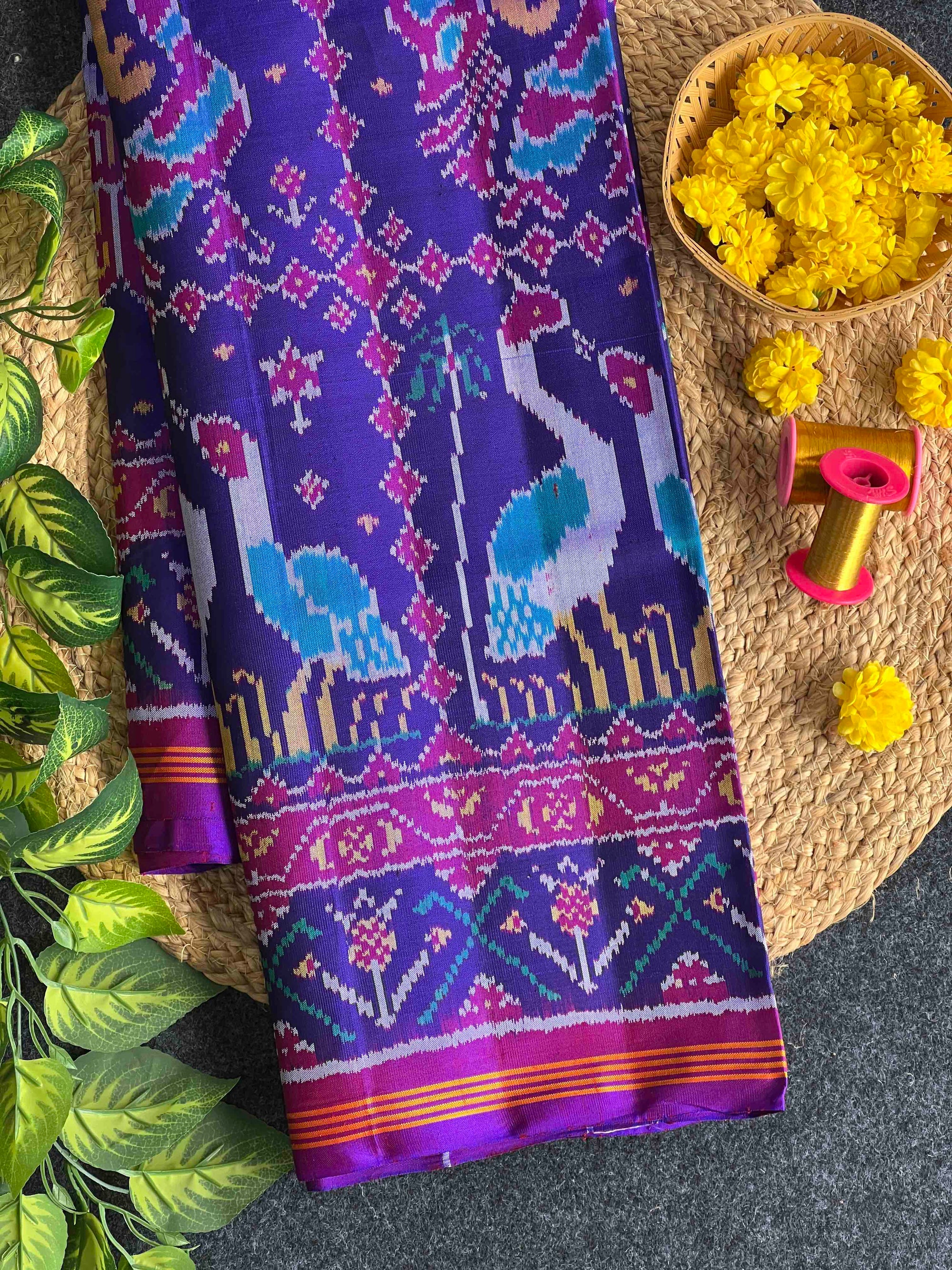 Magenta Big Motifs Design Hand Woven Rajkot Ikat Patola Silk Saree