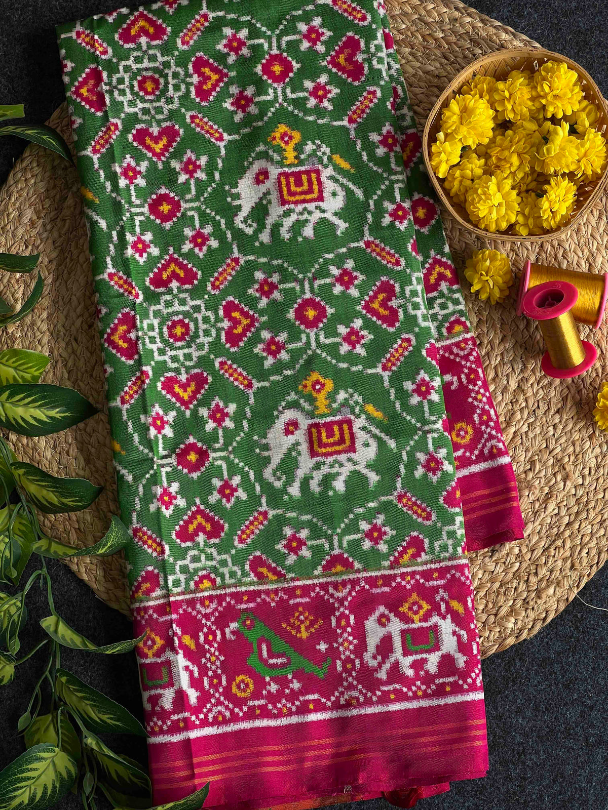 Green And Pink Manekchok With Elephent Pure Hand Woven Double Ikat Patola Silk Saree