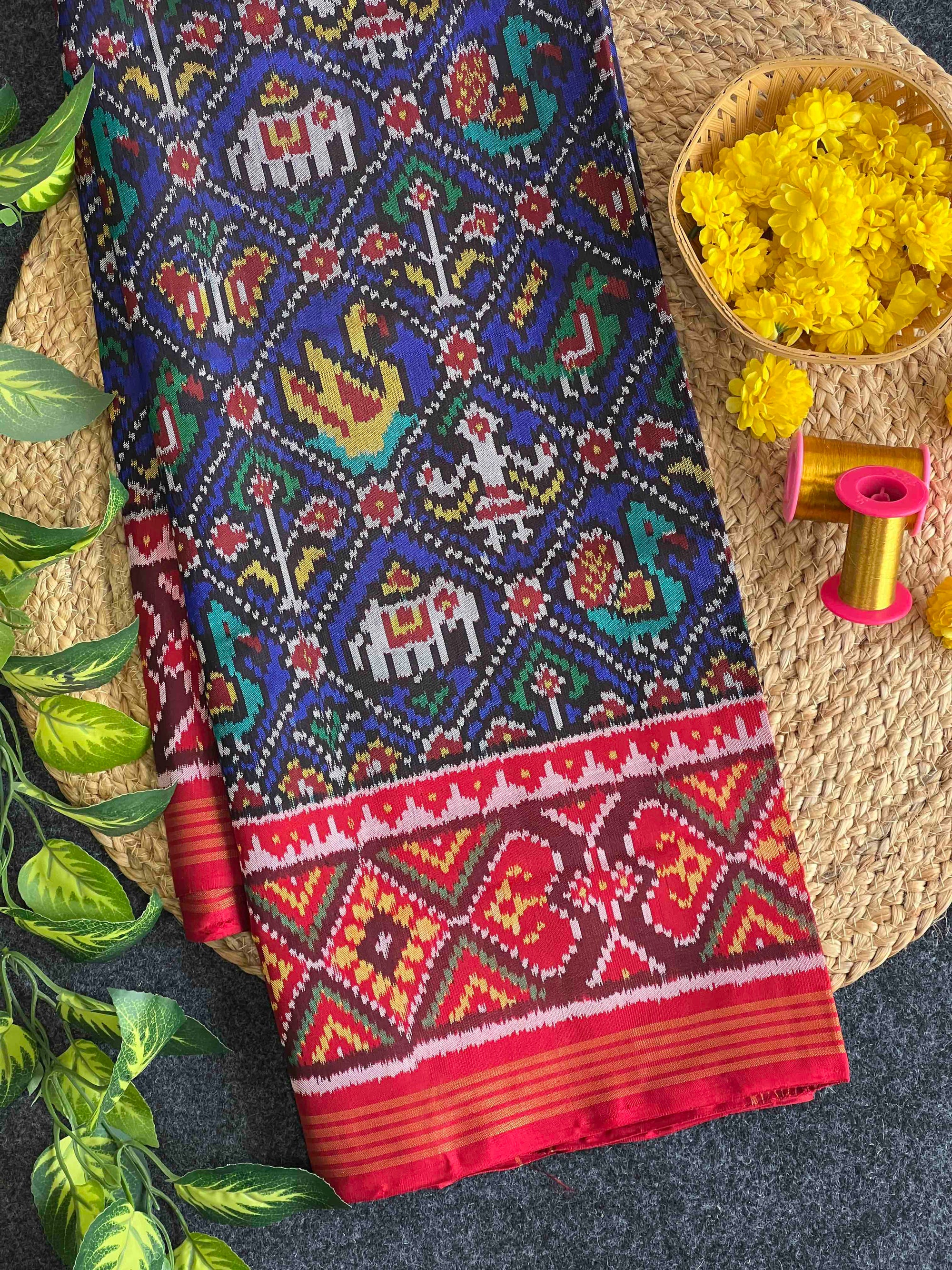 Blue & Red Narikunj Design Hand Woven Rajkot Ikat Patola Silk Saree