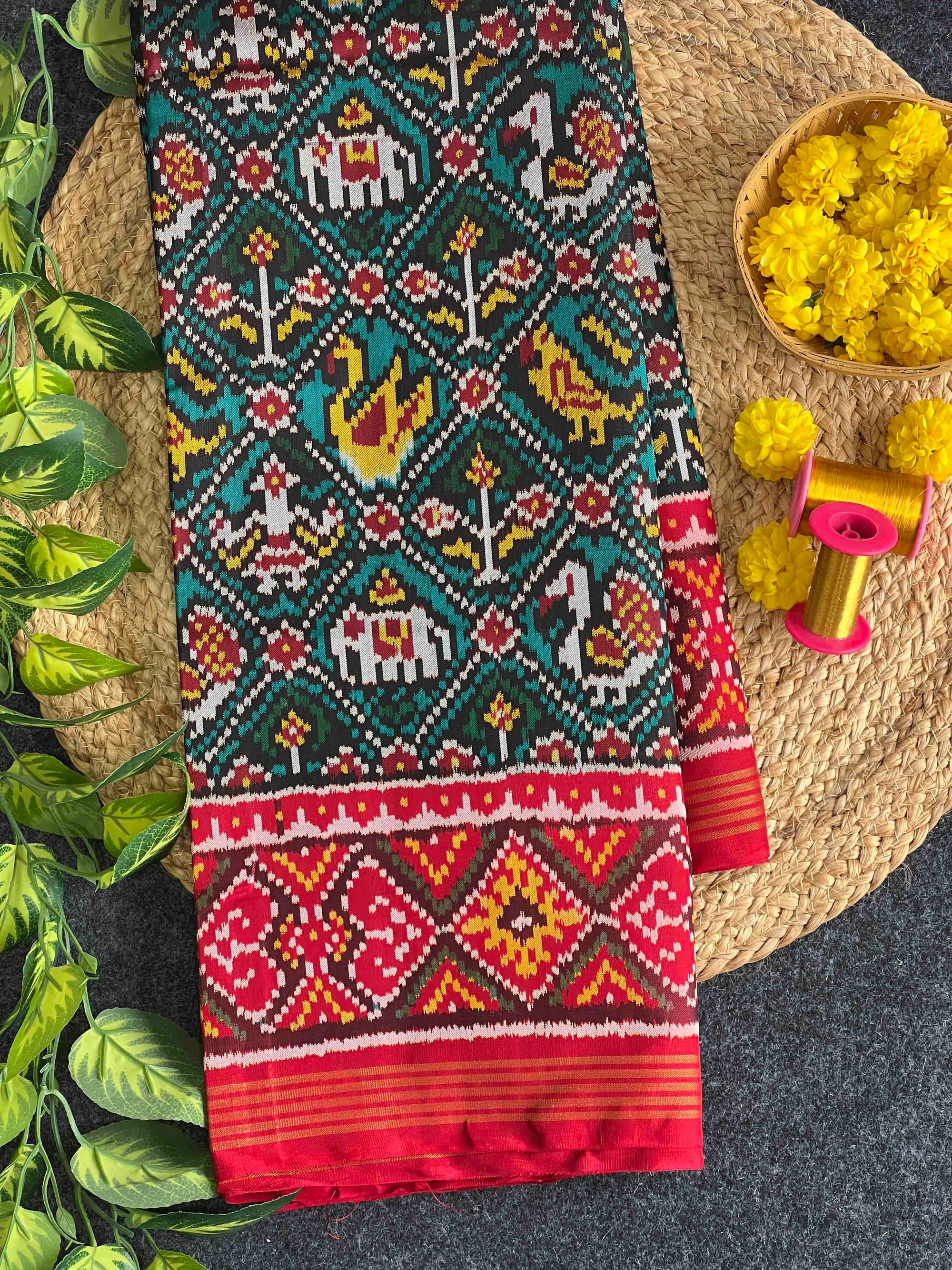Sea Green With Red Narikunj Hand Woven Rajkot Ikat Patola Silk Saree