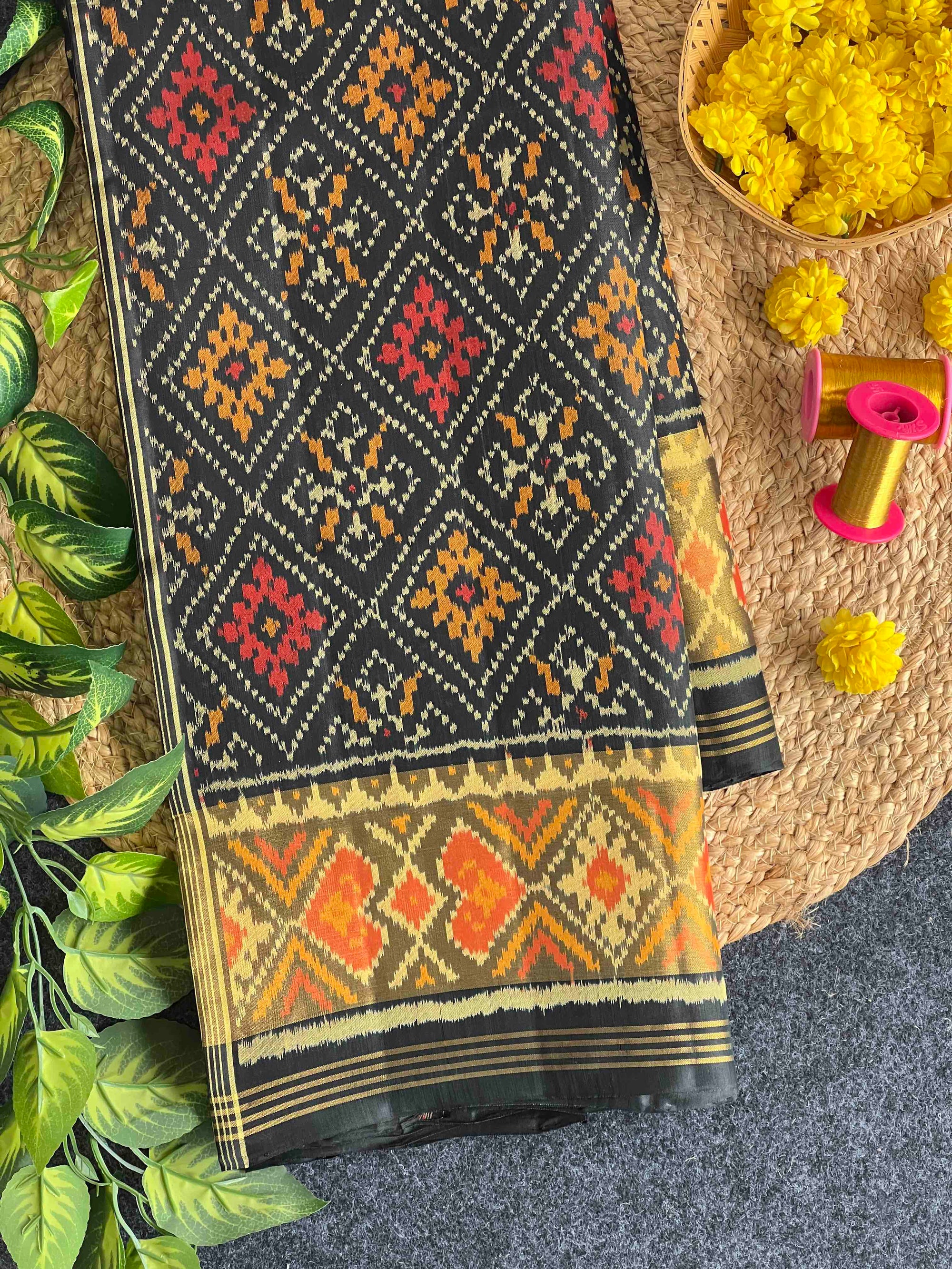 Full Black Paanchanda Design Hand Woven Rajkot Patola Silk Saree