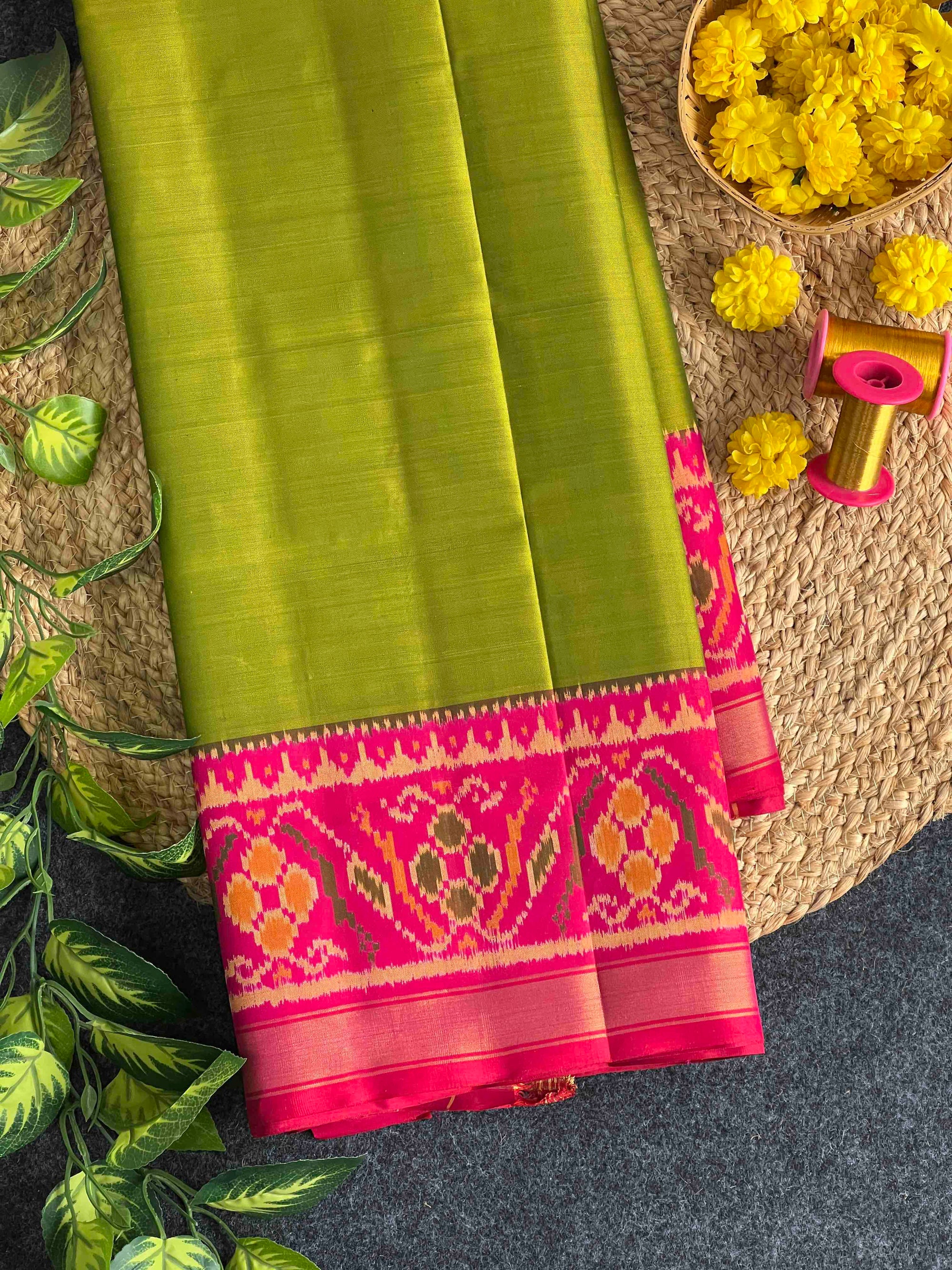 Plain Green with Pink Hand Woven Rajkot Patola Silk Saree