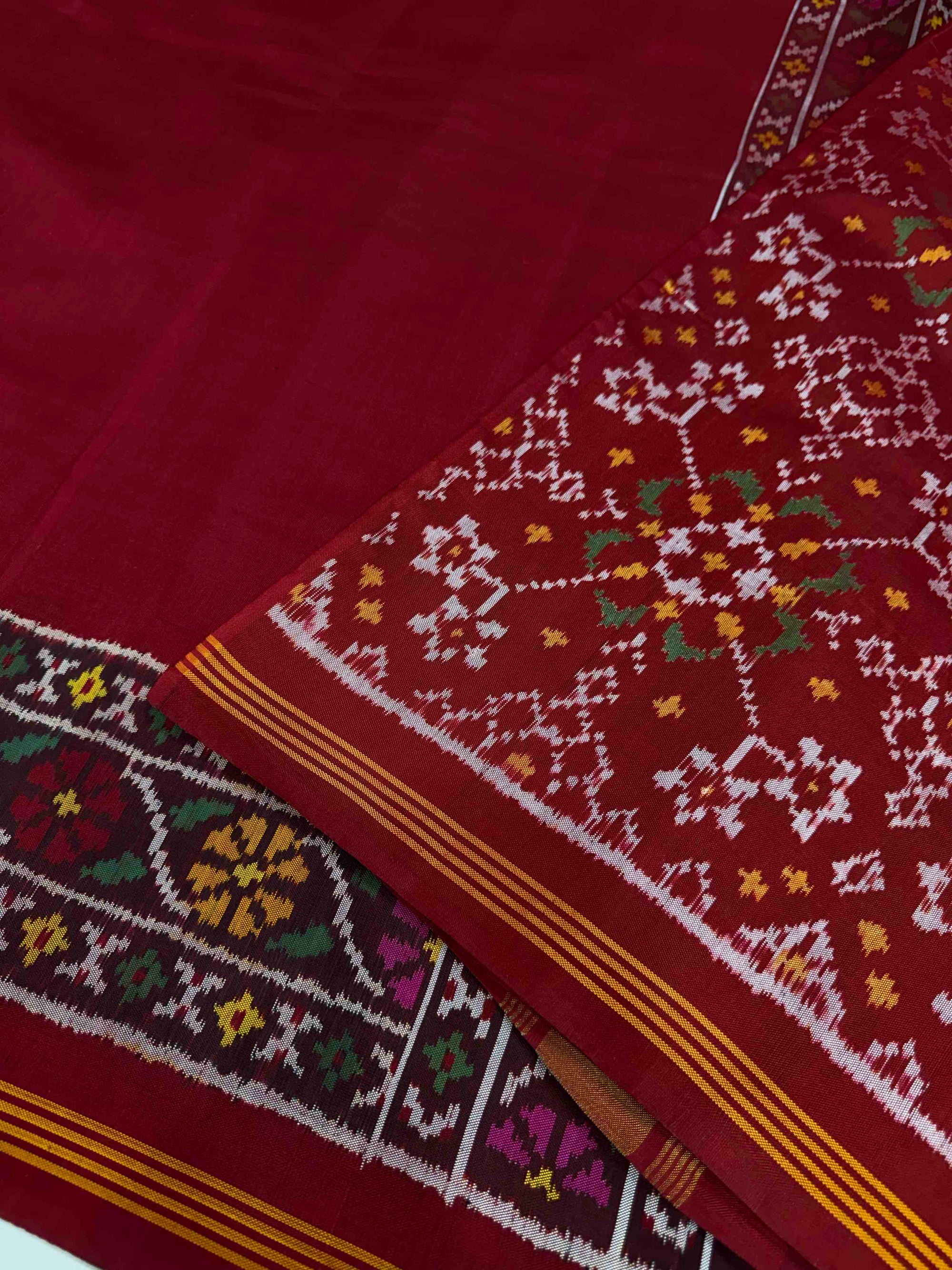 Plain Red With Maroon Hand Woven Rajkot Ikat Patola Silk Saree