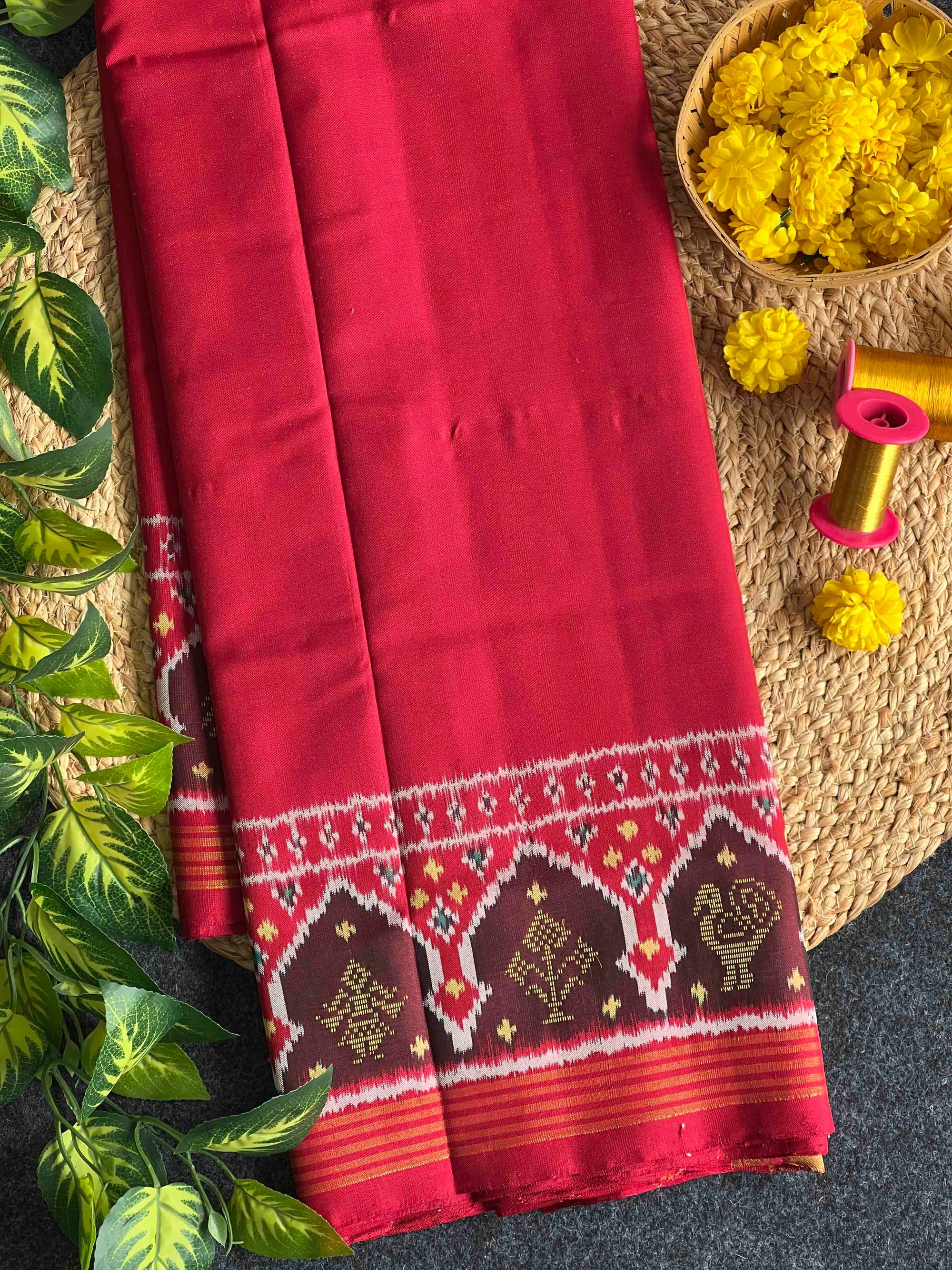 Red Plain With 5 Figure Zari Work Hand Woven Rajkot Ikat Patola Silk Saree